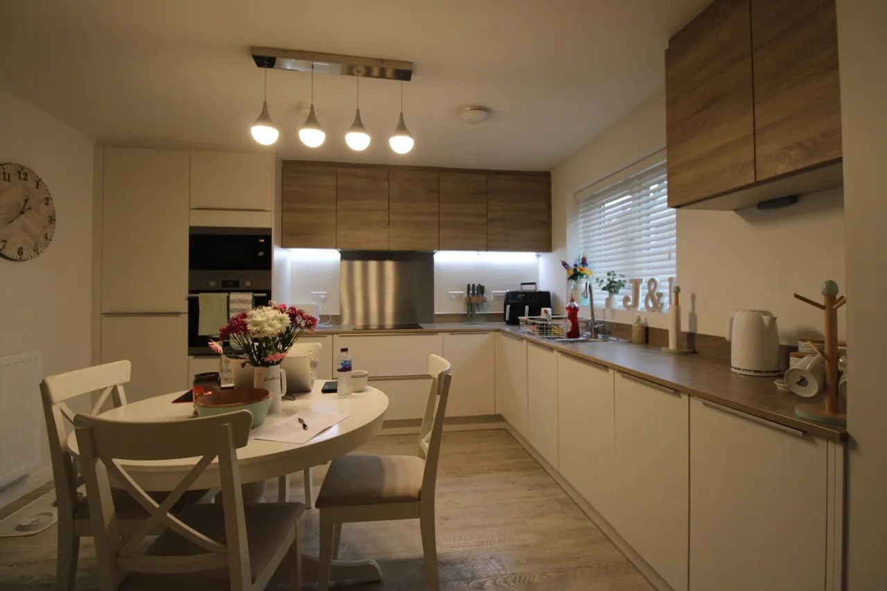 Westfield Avenue, Earl Shilton, LE9, photo 4