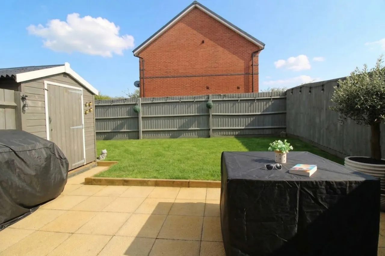 Westfield Avenue, Earl Shilton, LE9, photo 13