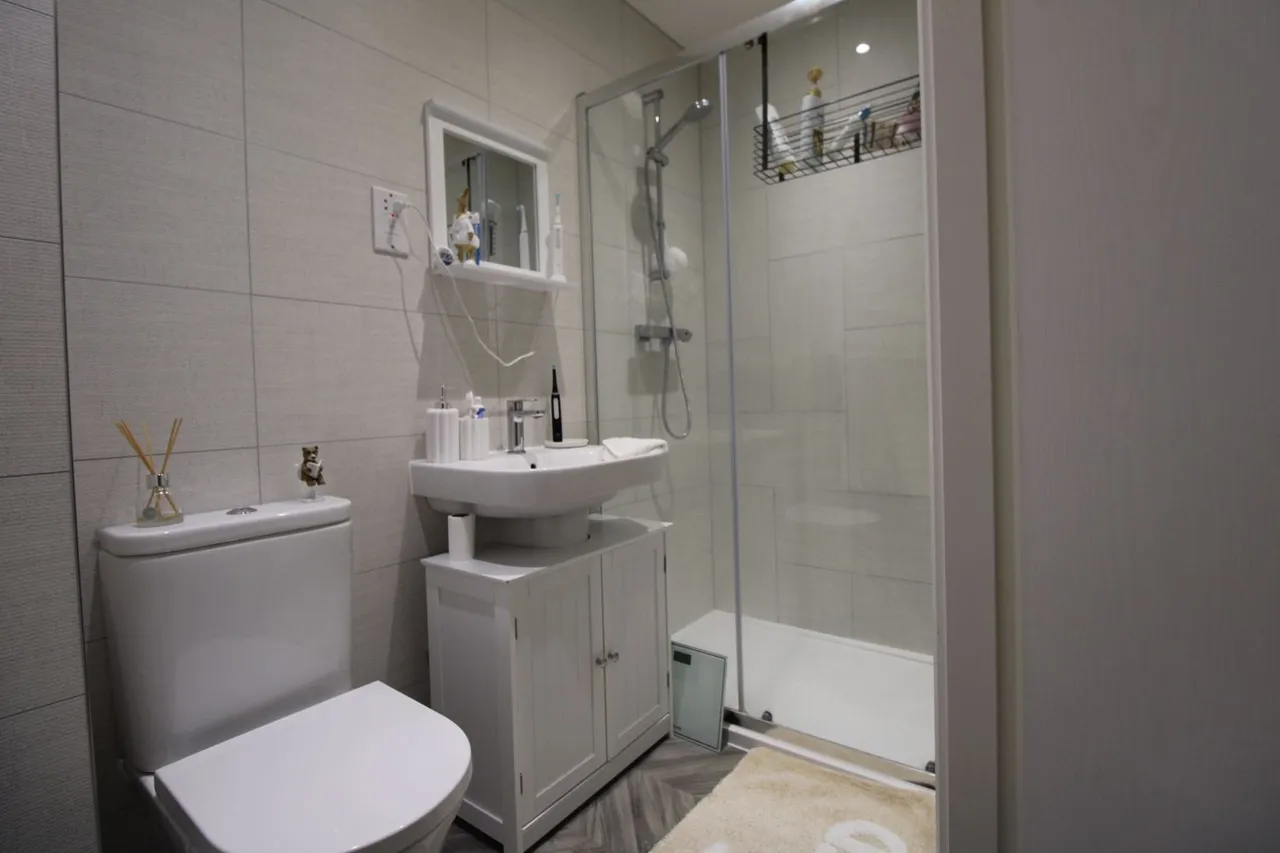 Westfield Avenue, Earl Shilton, LE9, photo 9