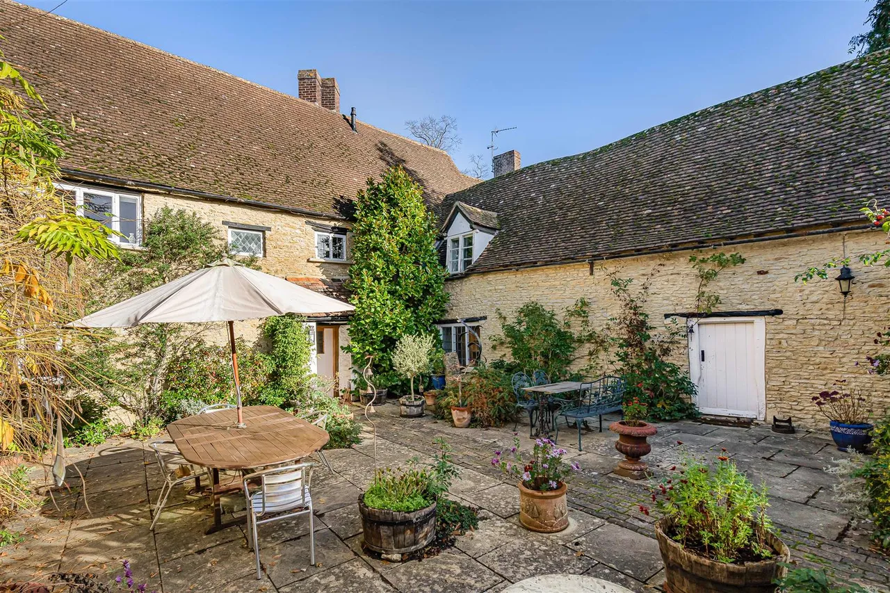 Kings End, Bicester, photo 12
