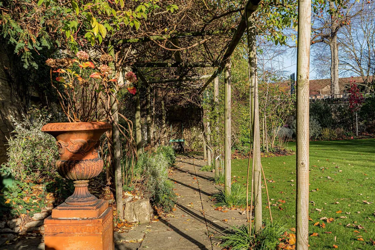 Kings End, Bicester, photo 31