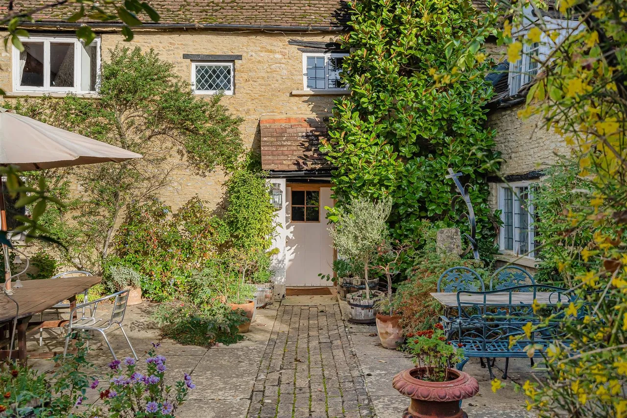 Kings End, Bicester, photo 15