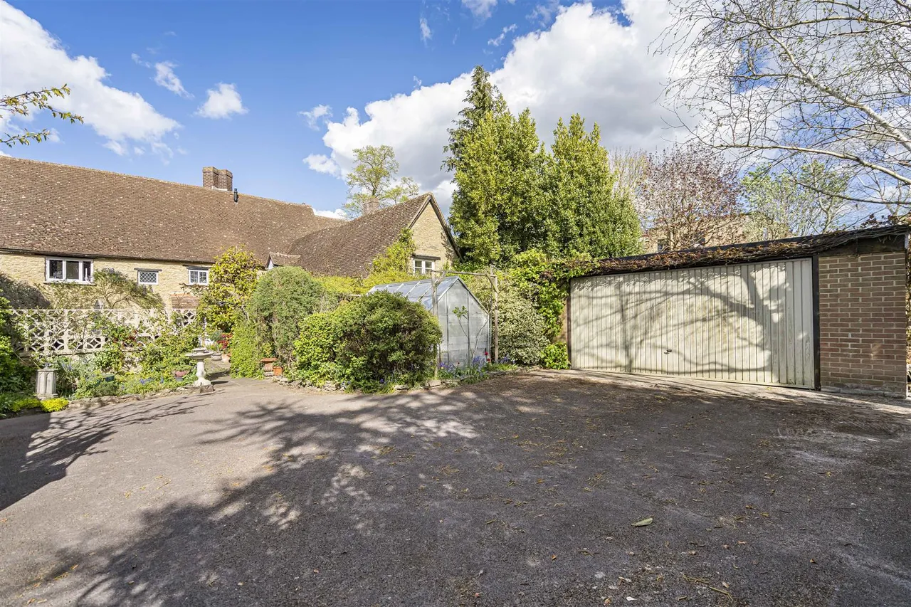 Kings End, Bicester, photo 16