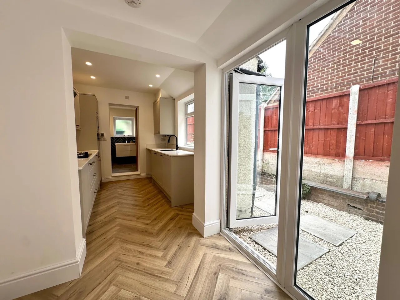 Vicarage Road, Sandwell, Wednesbury, WS10, photo 6