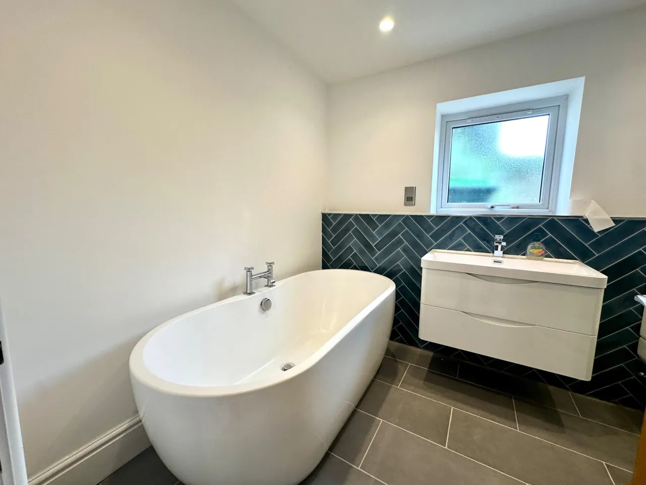 Vicarage Road, Sandwell, Wednesbury, WS10, photo 9