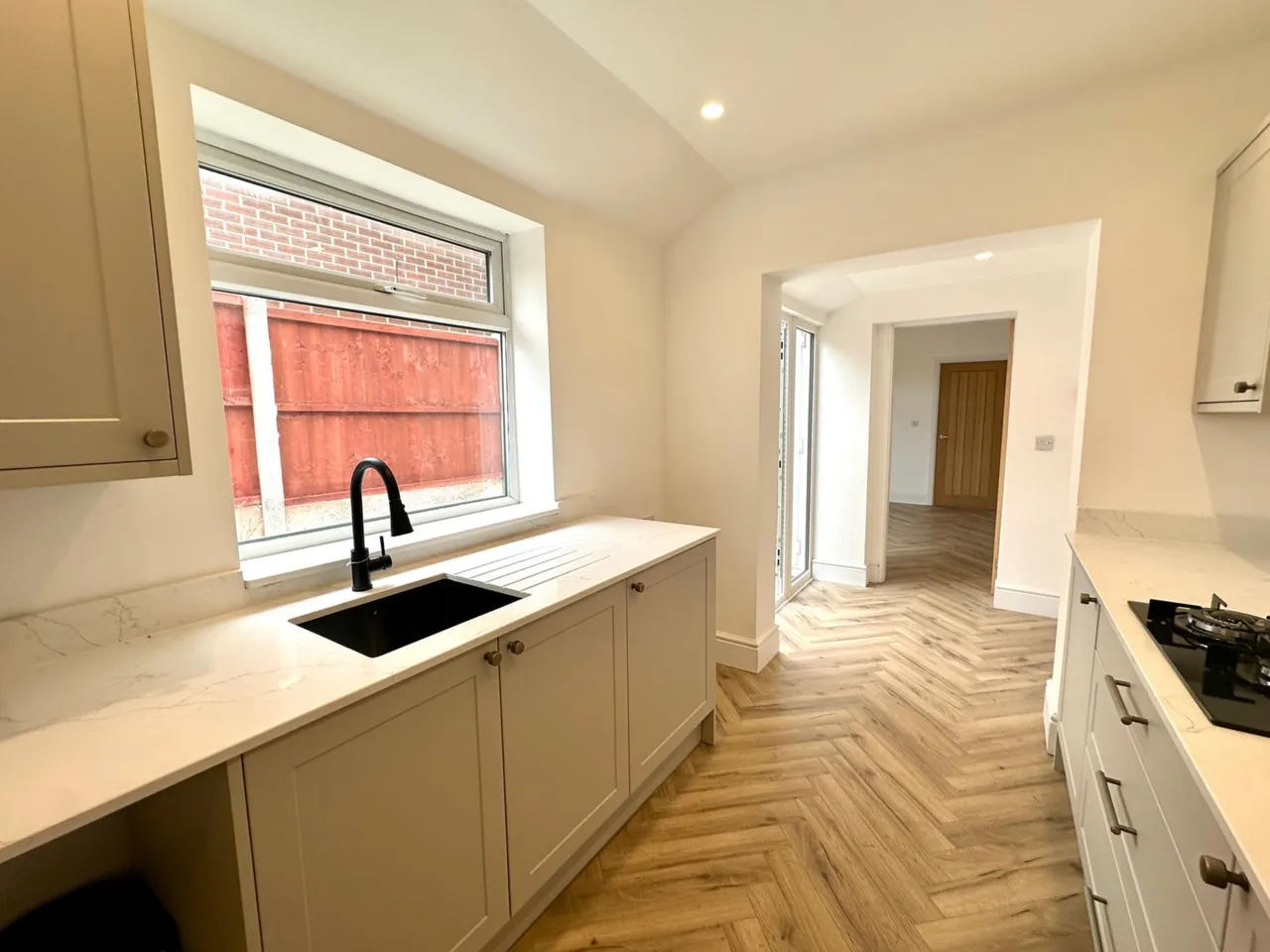Vicarage Road, Sandwell, Wednesbury, WS10, photo 8