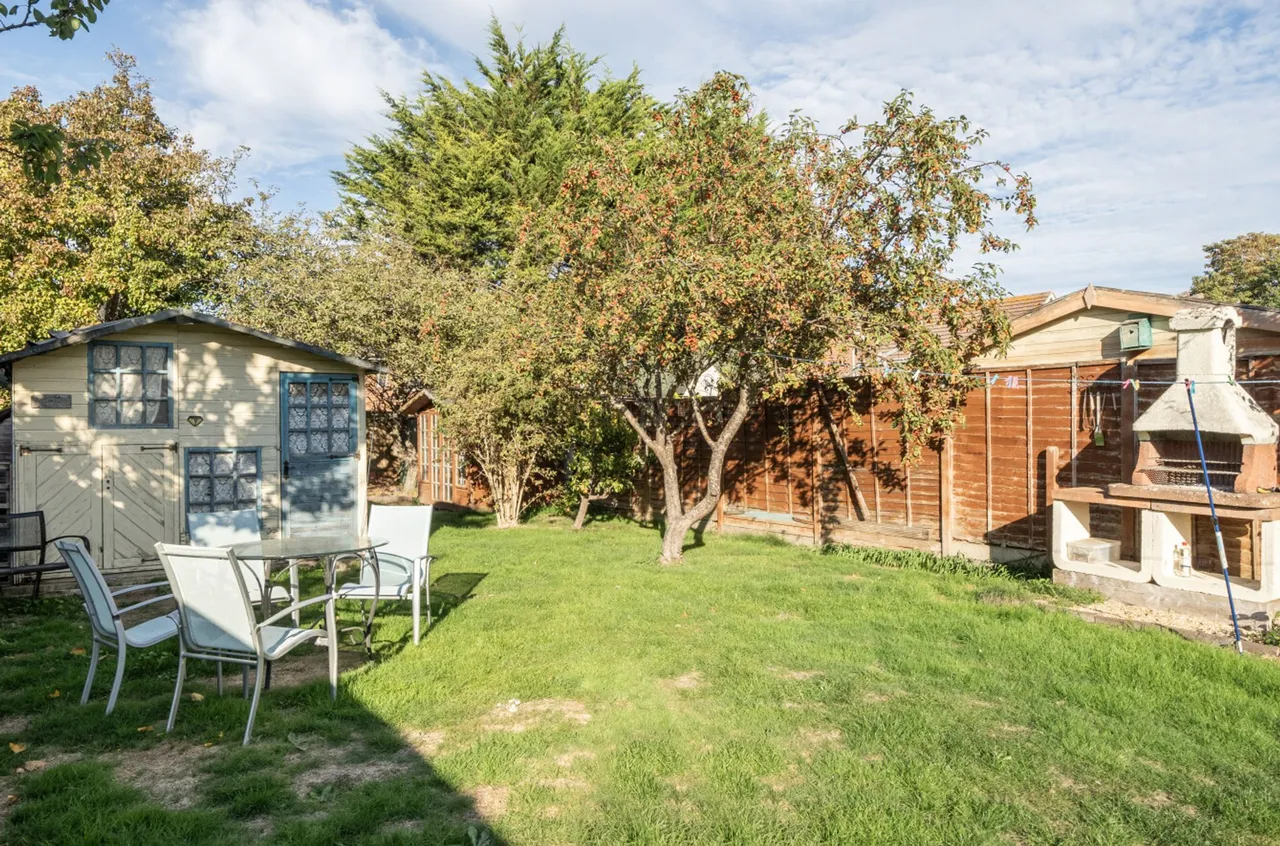 Rose Green Road, Rose Green, PO21, photo 28