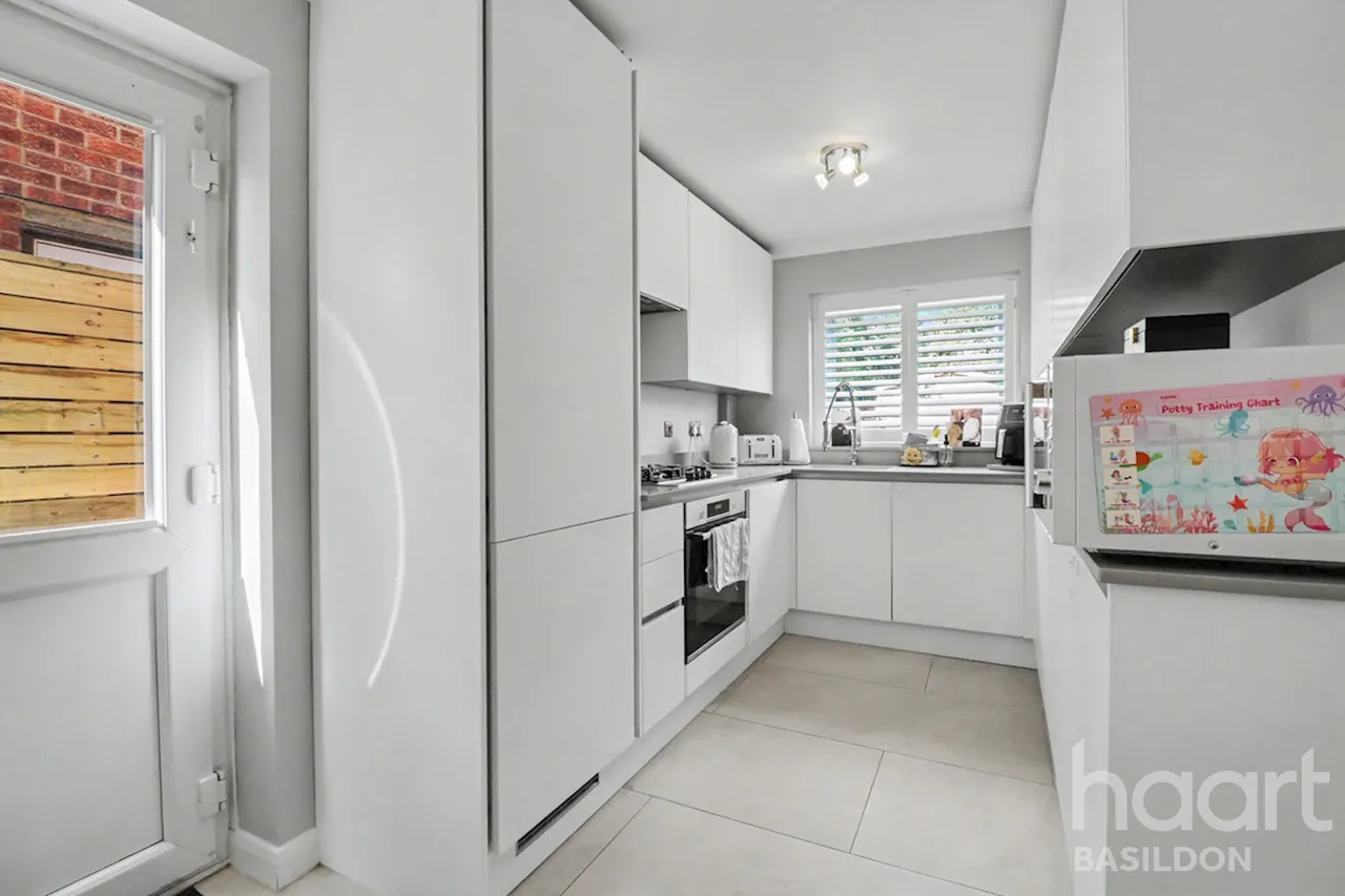 Bromfords Drive, Wickford, SS12, photo 6