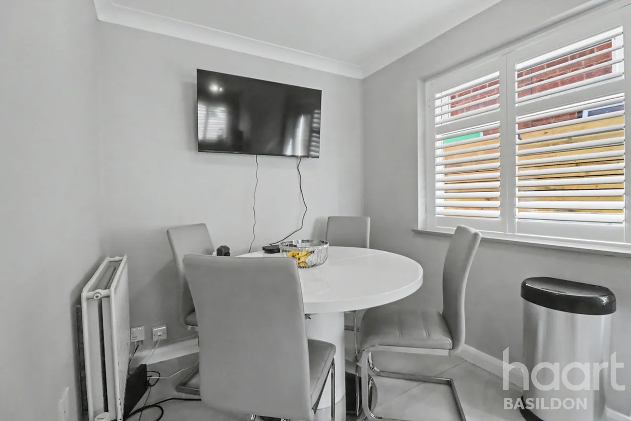 Bromfords Drive, Wickford, SS12, photo 8