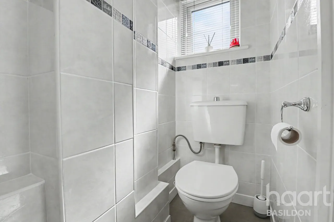 Bromfords Drive, Wickford, SS12, photo 4
