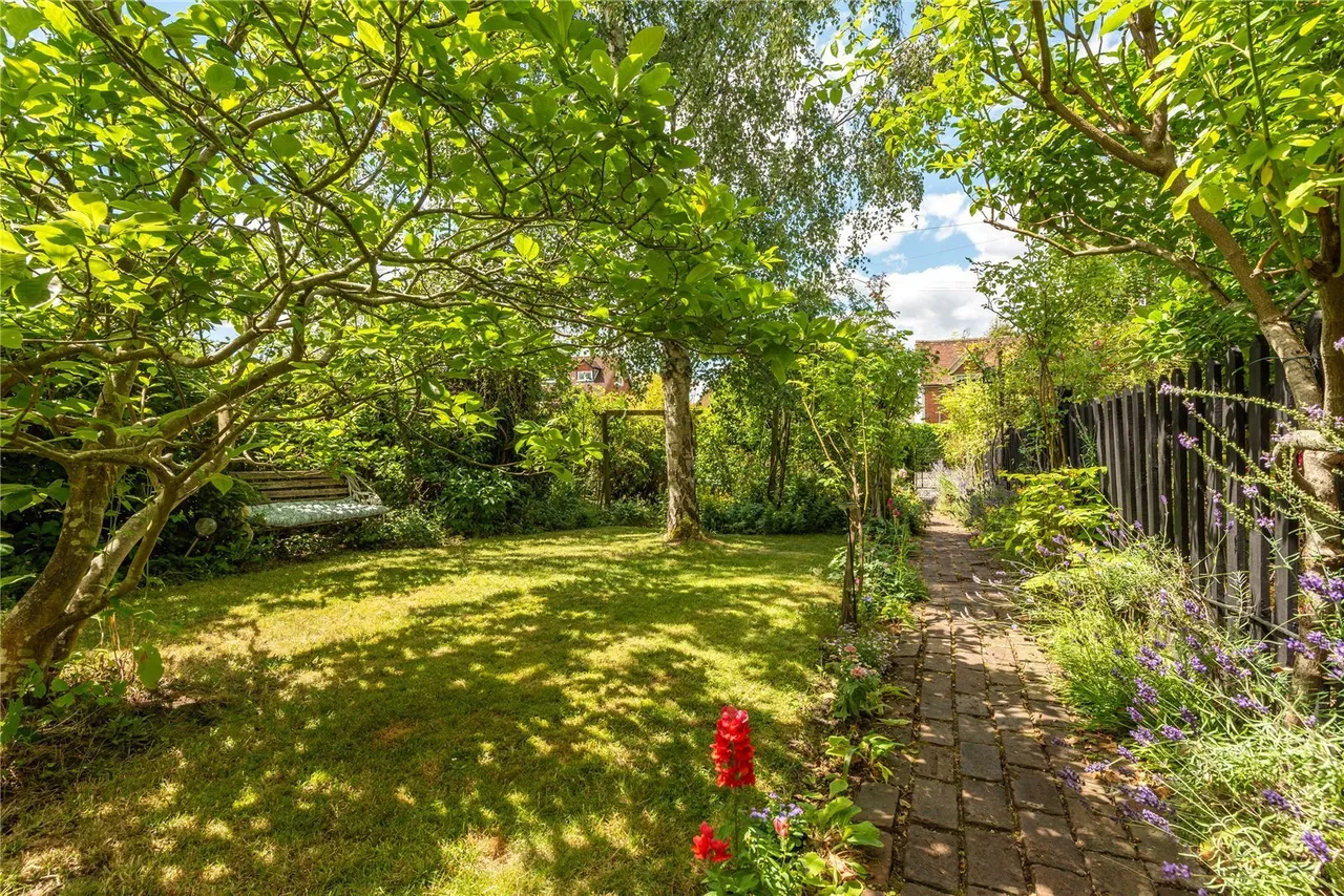 The Street, Ewhurst, GU6, photo 4