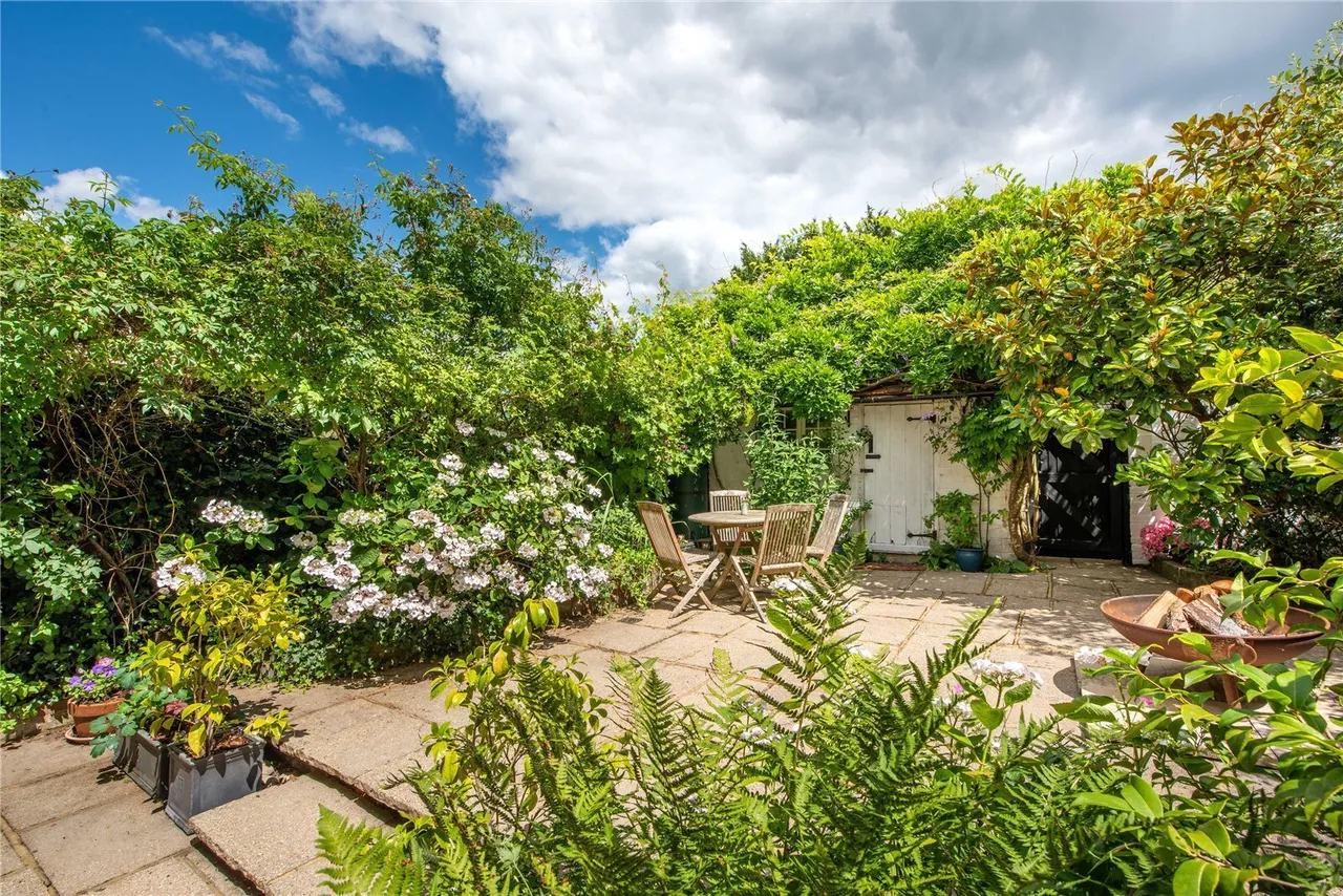 The Street, Ewhurst, GU6, photo 23