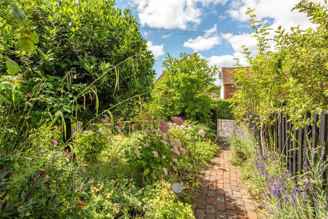 The Street, Ewhurst, GU6, photo 16