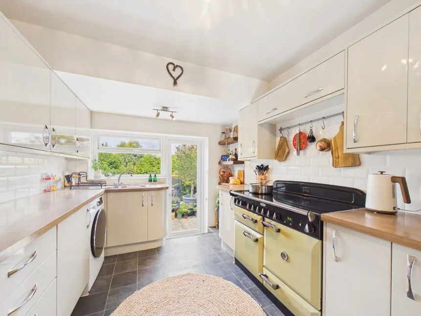 Segrave Crescent, CT19, photo 13