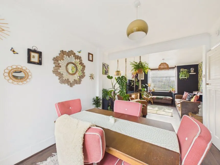Segrave Crescent, CT19, photo 12