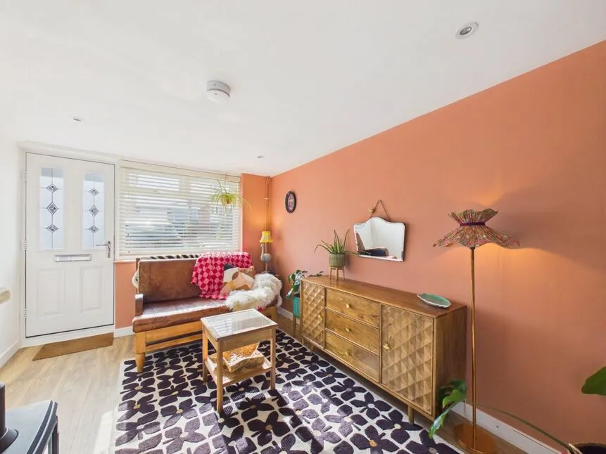 Segrave Crescent, CT19, photo 16