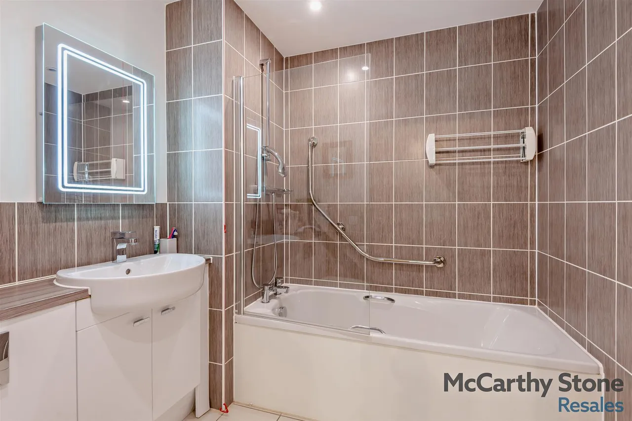 High Street, Cranbrook, TN17, photo 10