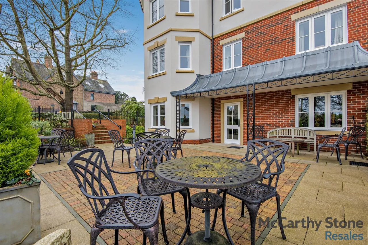 High Street, Cranbrook, TN17, photo 20