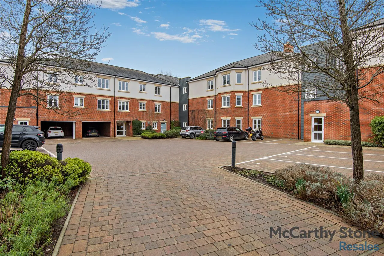High Street, Cranbrook, TN17, photo 25