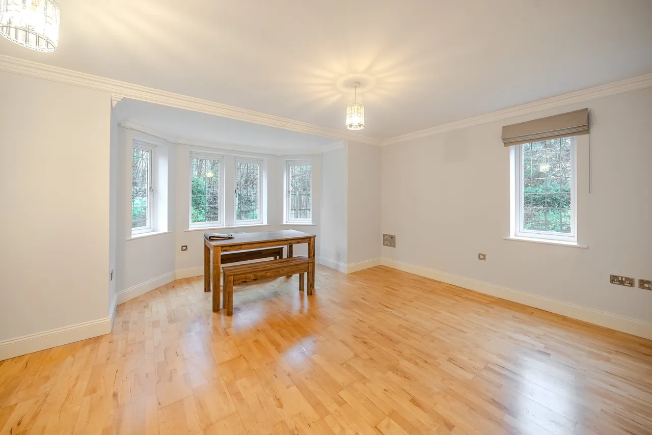 Micklethwaite Grove, Wetherby, LS22, photo 2