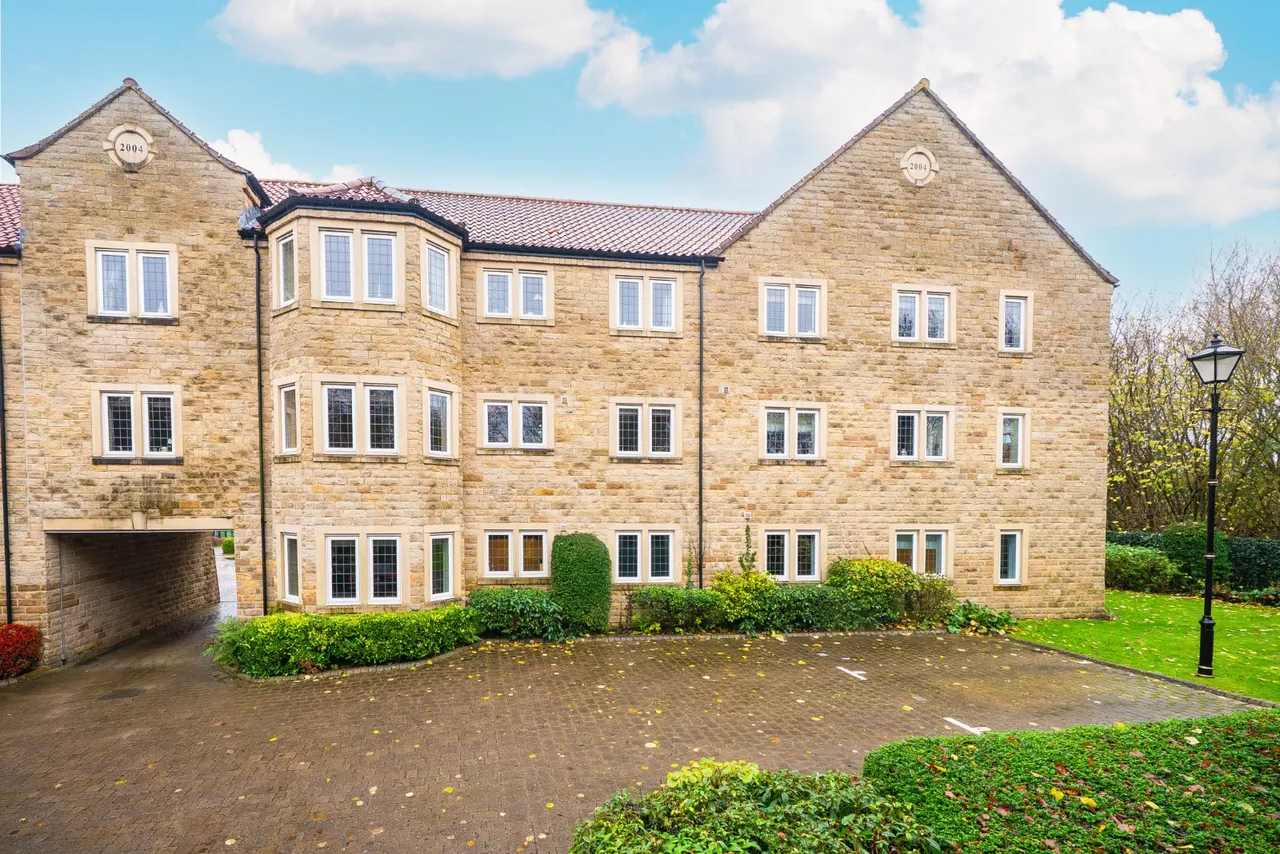 Micklethwaite Grove, Wetherby, LS22, photo 4