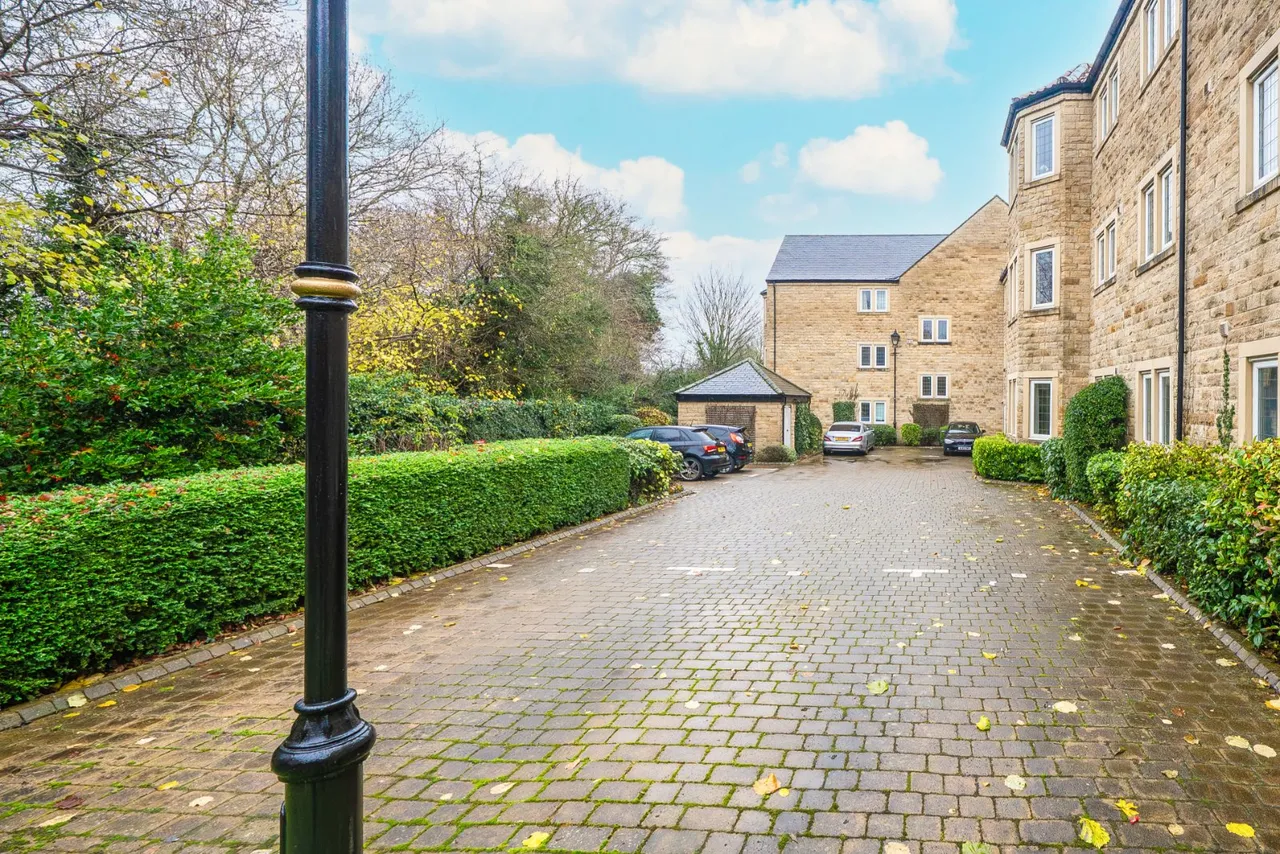 Micklethwaite Grove, Wetherby, LS22, photo 14