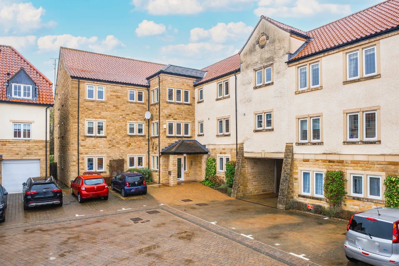 Micklethwaite Grove, Wetherby, LS22, photo 13