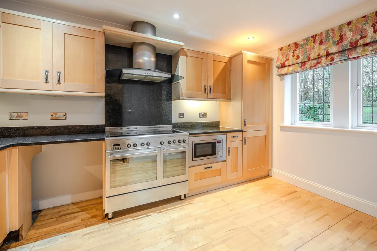 Micklethwaite Grove, Wetherby, LS22, photo 6