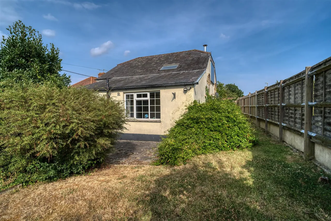Lower Street, Okeford Fitzpaine BLANDFORD FORUM, photo 5