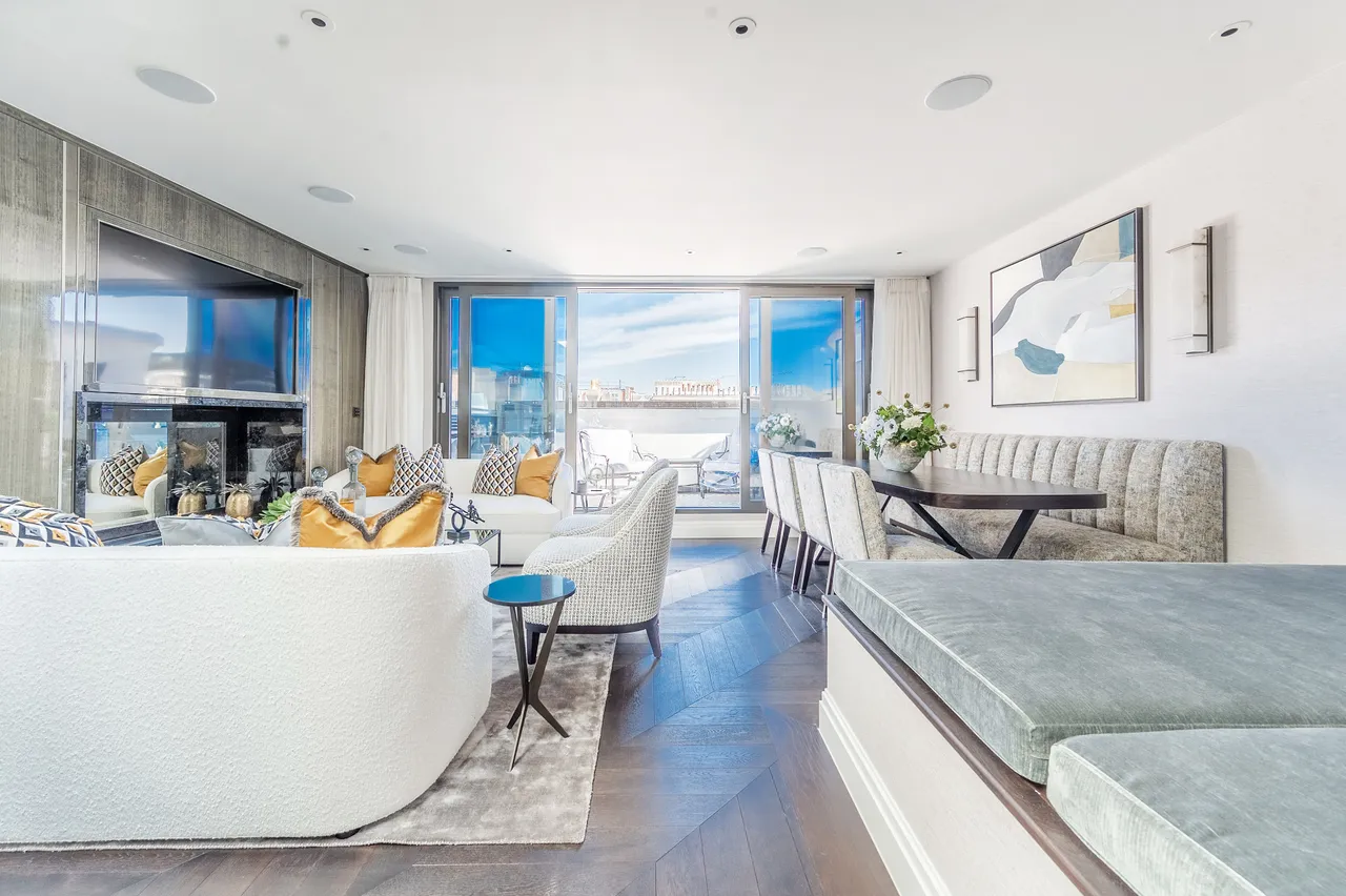 West Penthouse, 21-22 Prince of Wales Terrace, London, photo 4