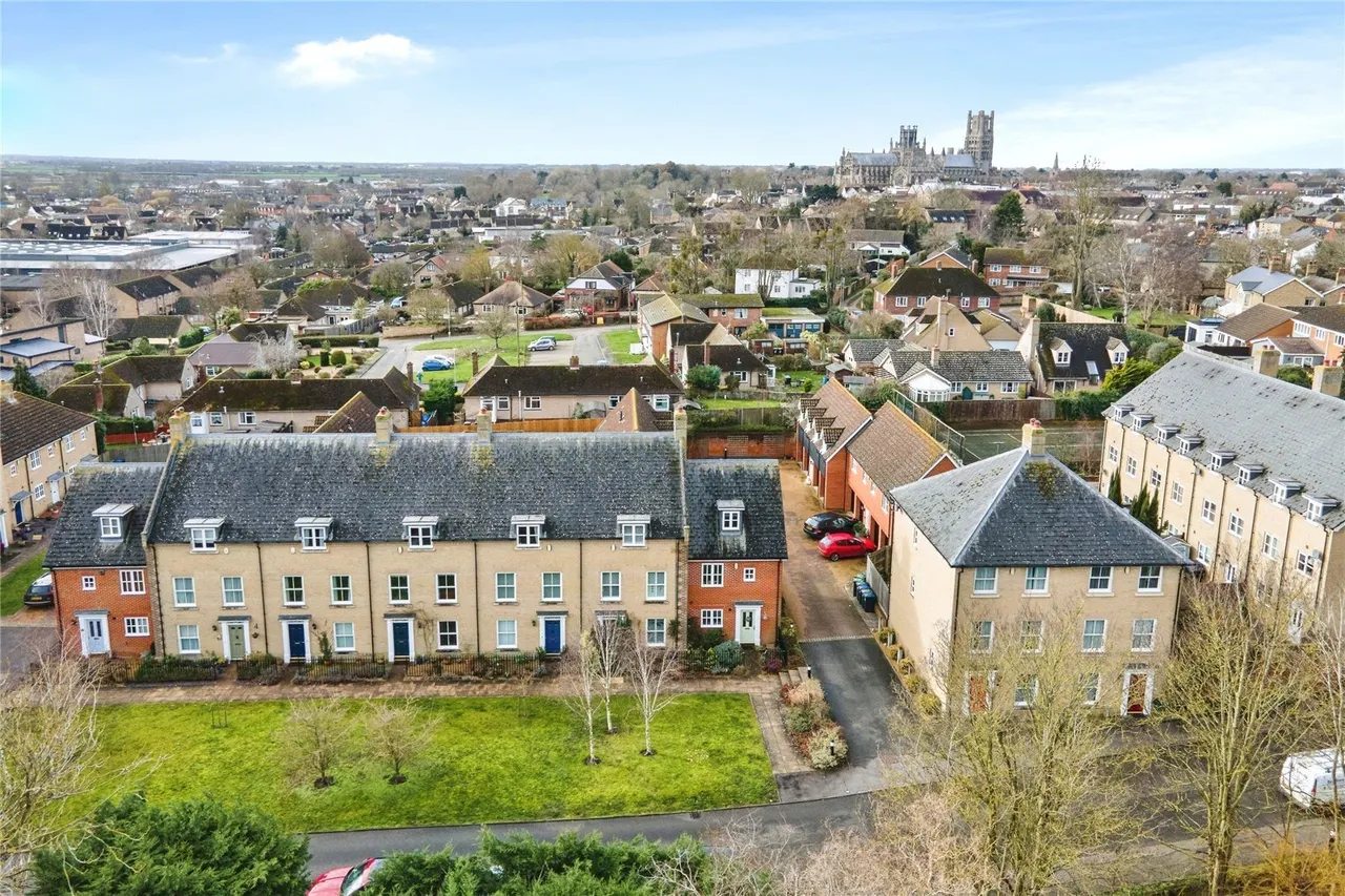 Douglas Court, Ely, CB7, photo 33