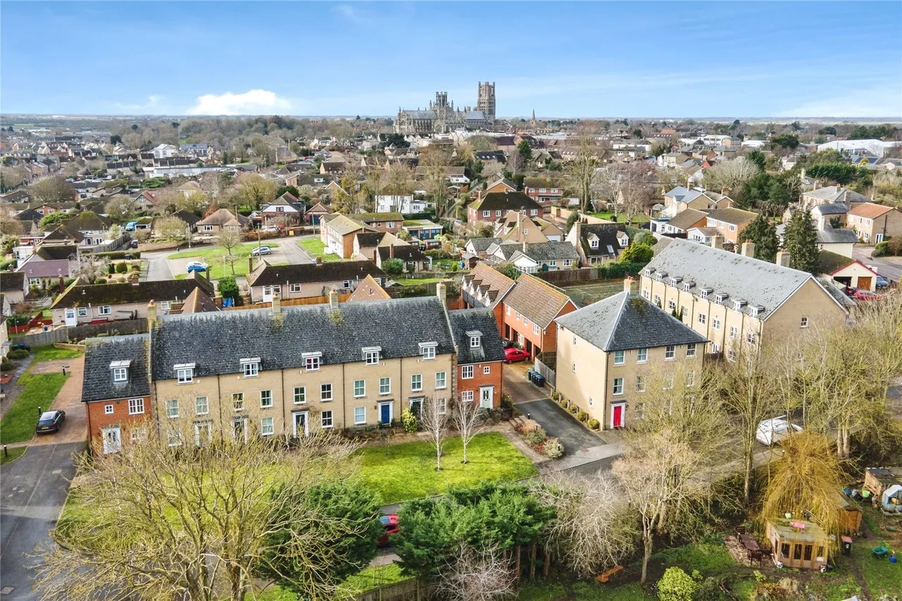 Douglas Court, Ely, CB7, photo 5