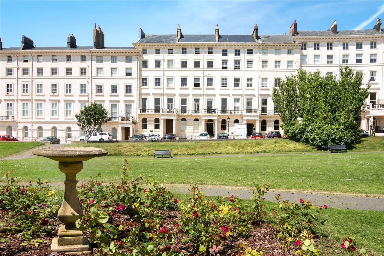 Adelaide Crescent, Hove, East Sussex, BN3, photo 2
