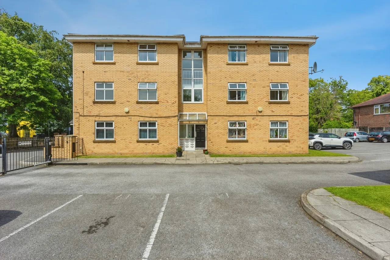 Burford Court, 1 Cotterdale Close, Whalley Range, Manchester, M16, photo 16