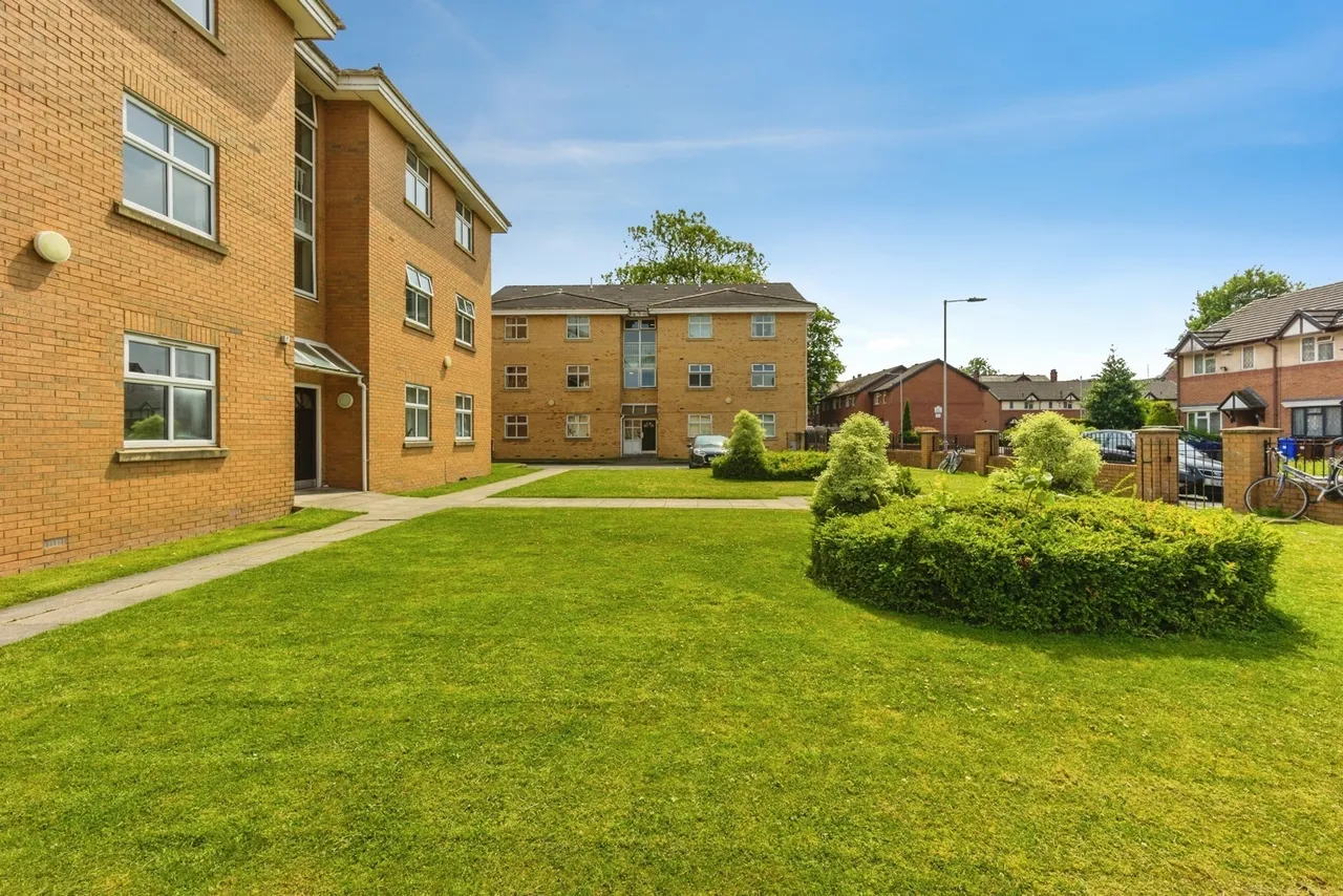 Burford Court, 1 Cotterdale Close, Whalley Range, Manchester, M16, photo 14