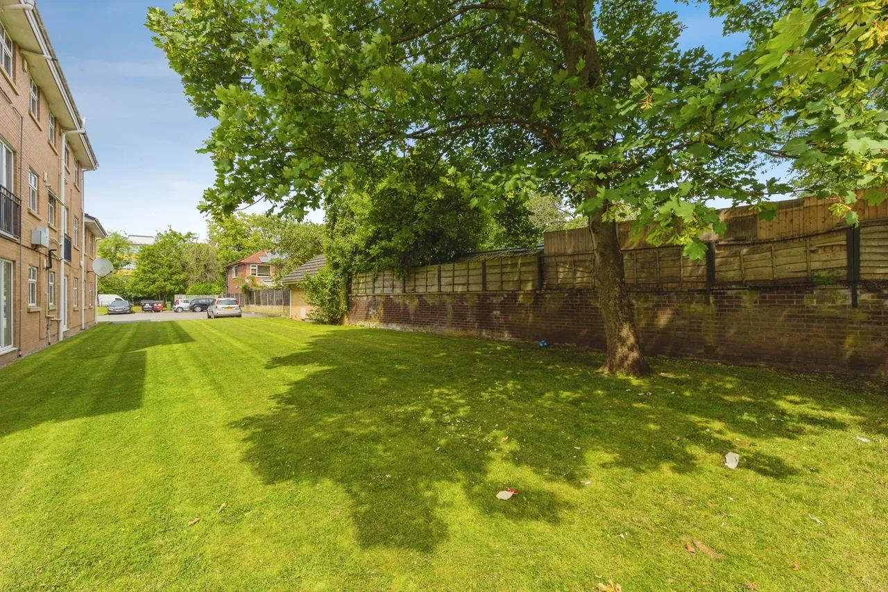 Burford Court, 1 Cotterdale Close, Whalley Range, Manchester, M16, photo 13