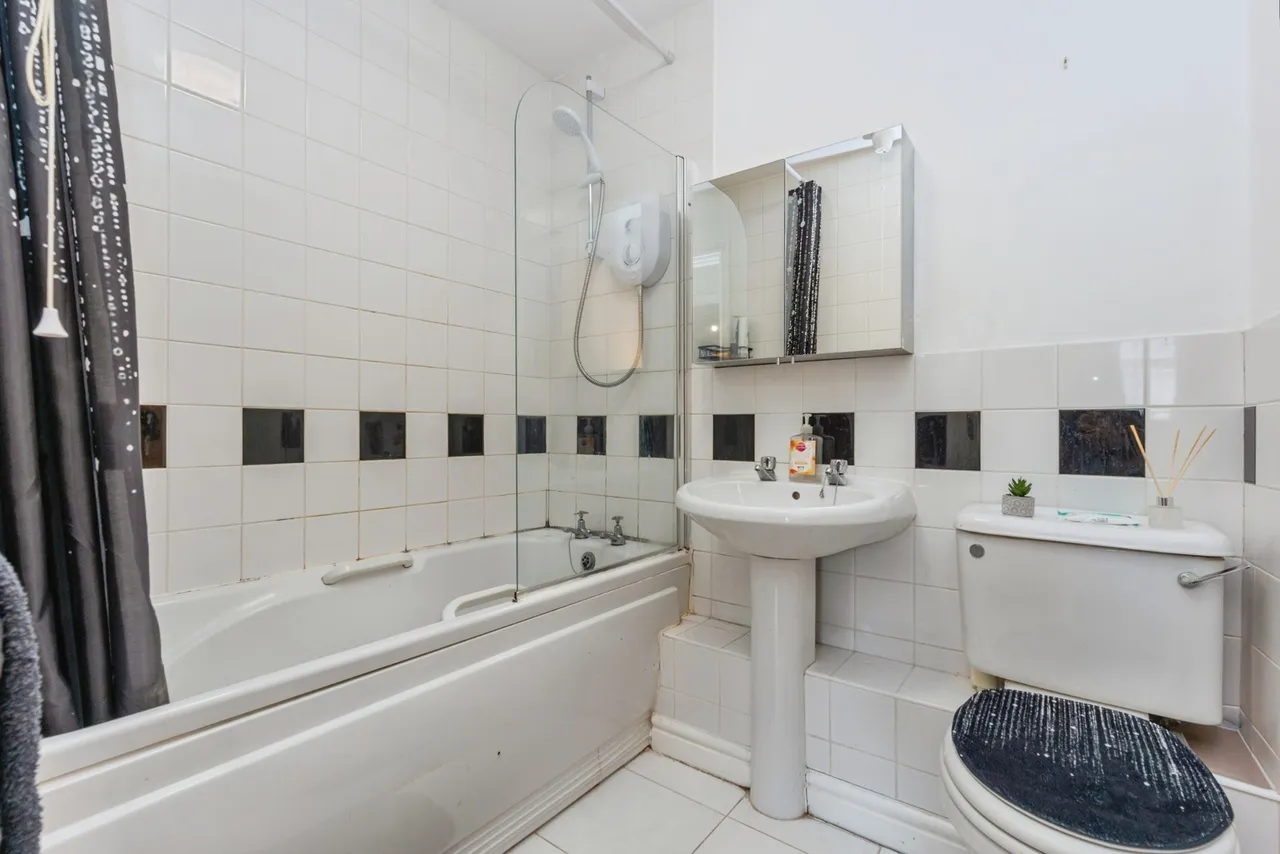 Burford Court, 1 Cotterdale Close, Whalley Range, Manchester, M16, photo 10
