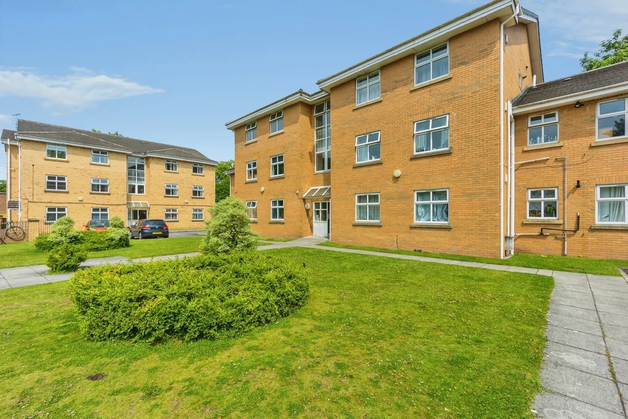 Burford Court, 1 Cotterdale Close, Whalley Range, Manchester, M16, photo 15
