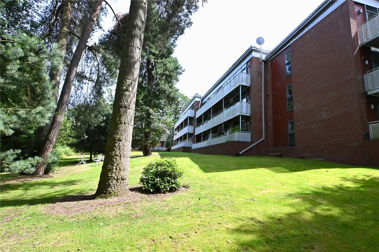 2 bed flat for sale — Hawthorne Gardens, Moseley, Birmingham, B13 0BE