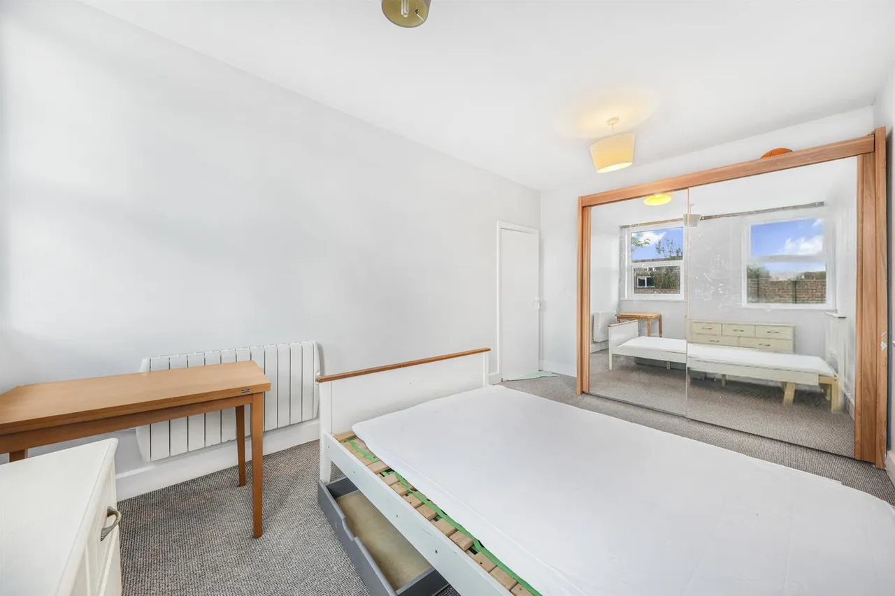 Station Road, North Chingford, E4, photo 10
