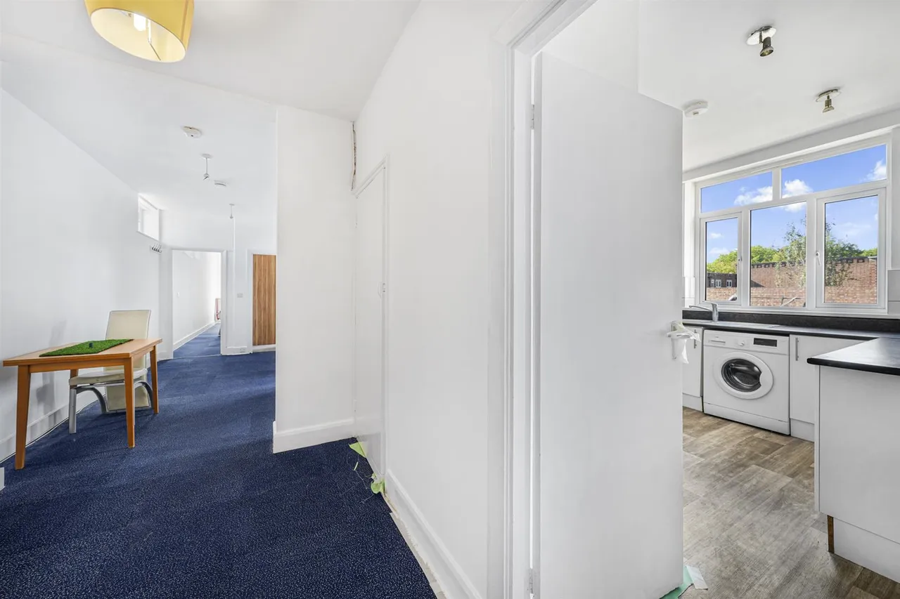 Station Road, North Chingford, E4, photo 6