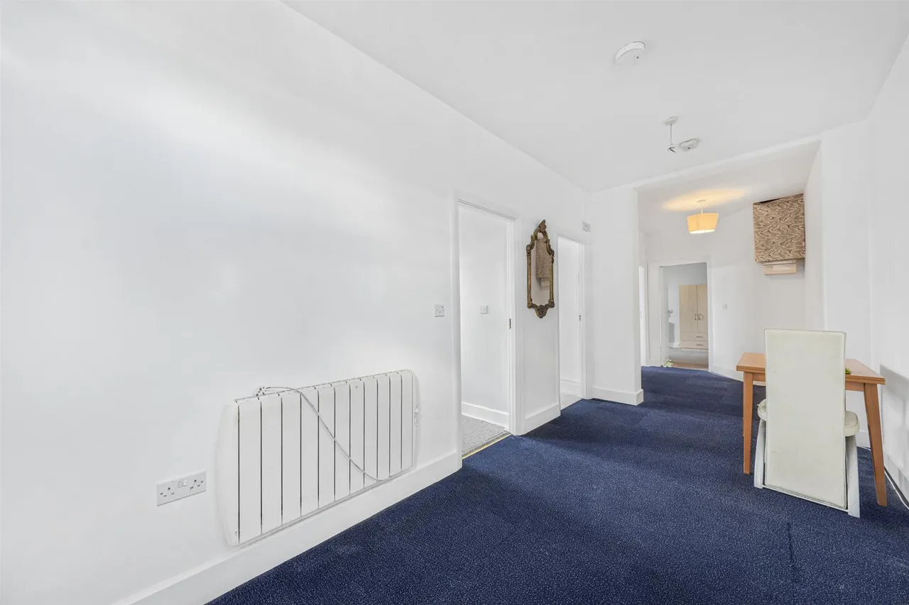 Station Road, North Chingford, E4, photo 7