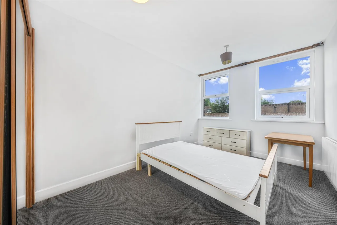 Station Road, North Chingford, E4, photo 9
