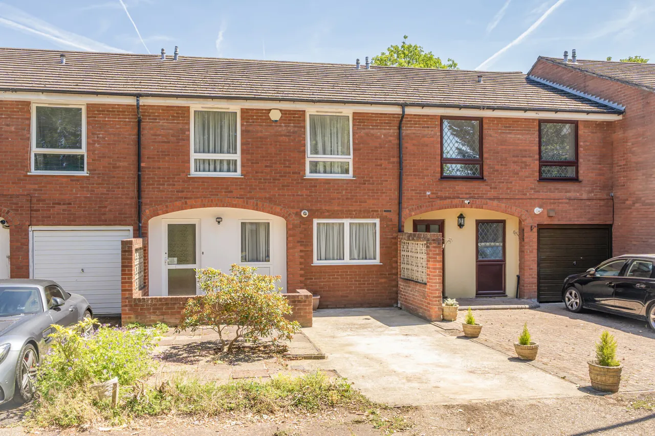 Woodridge Way, Northwood, HA6, photo 18
