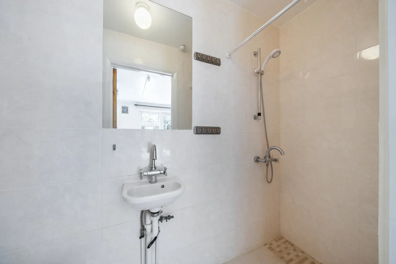 Woodridge Way, Northwood, HA6, photo 11