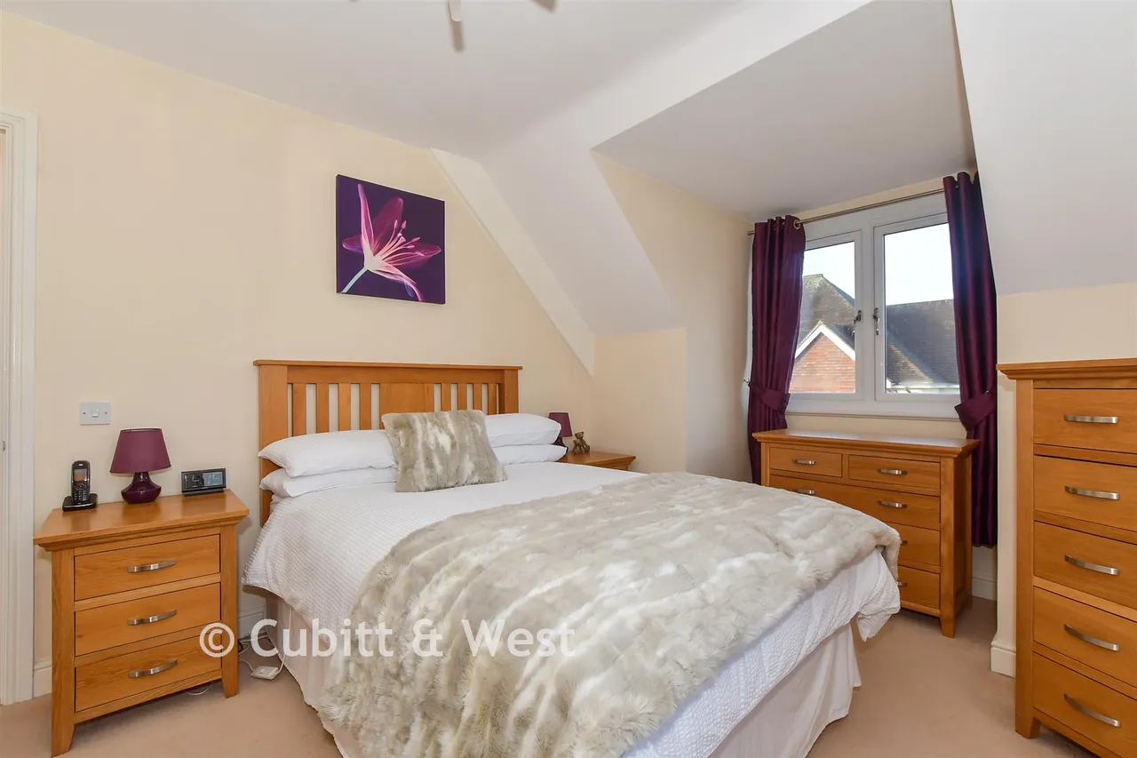 Fairbank Road, Southwater, RH13, photo 10