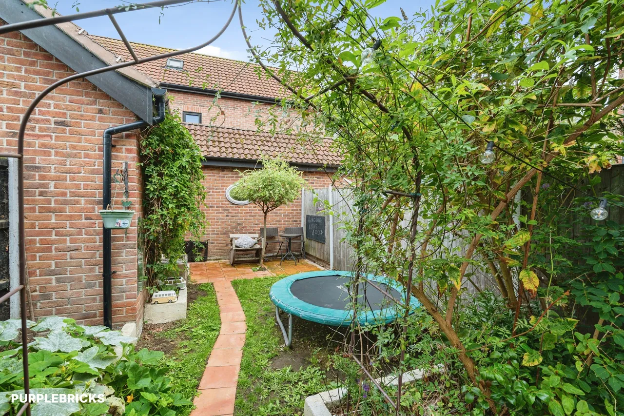 Victory Avenue, Great Yarmouth, NR31, photo 24