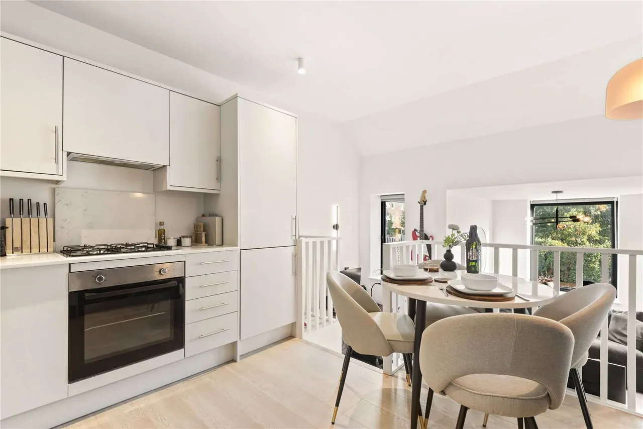 Lyveden Road, London, SW17 9DU, photo 2