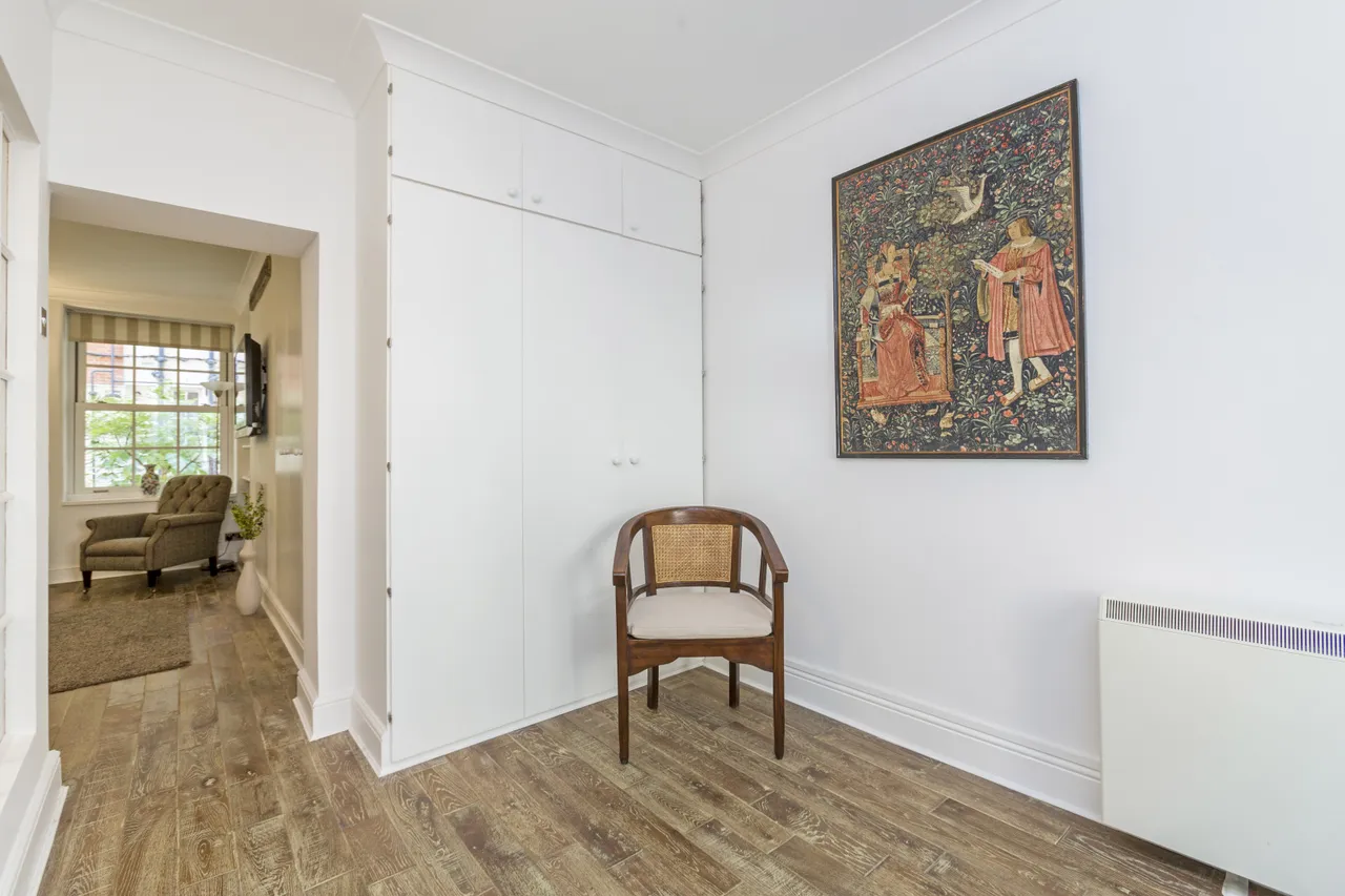 Sheridan Buildings, Martlett Court, WC2B, photo 5