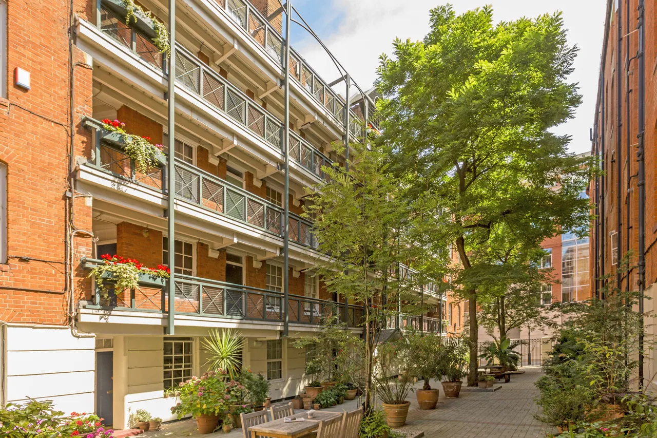 Sheridan Buildings, Martlett Court, WC2B, photo 7